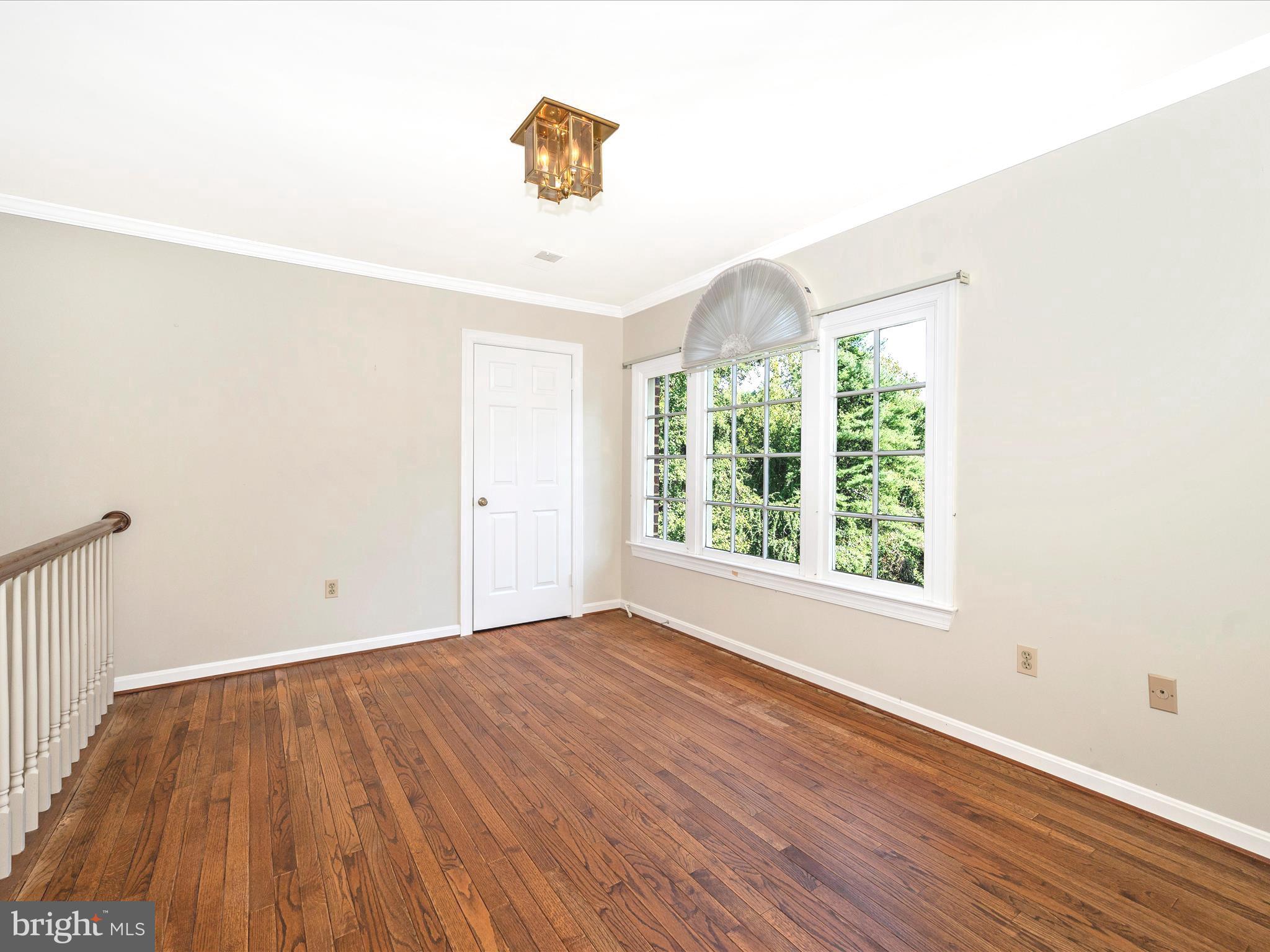 LAKE POTOMAC - Residential