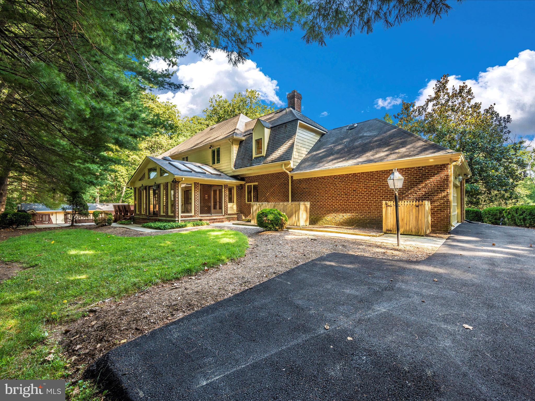 LAKE POTOMAC - Residential
