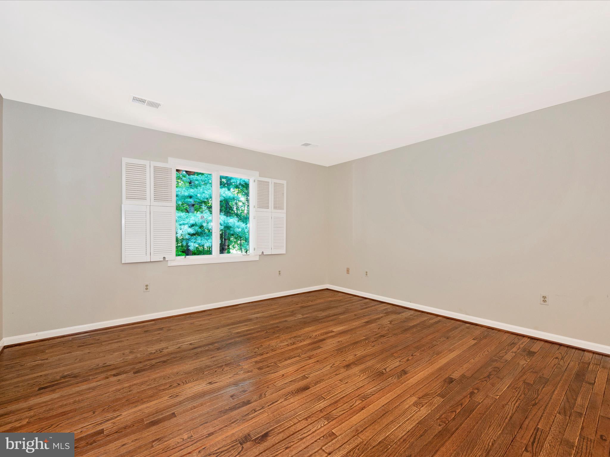 LAKE POTOMAC - Residential