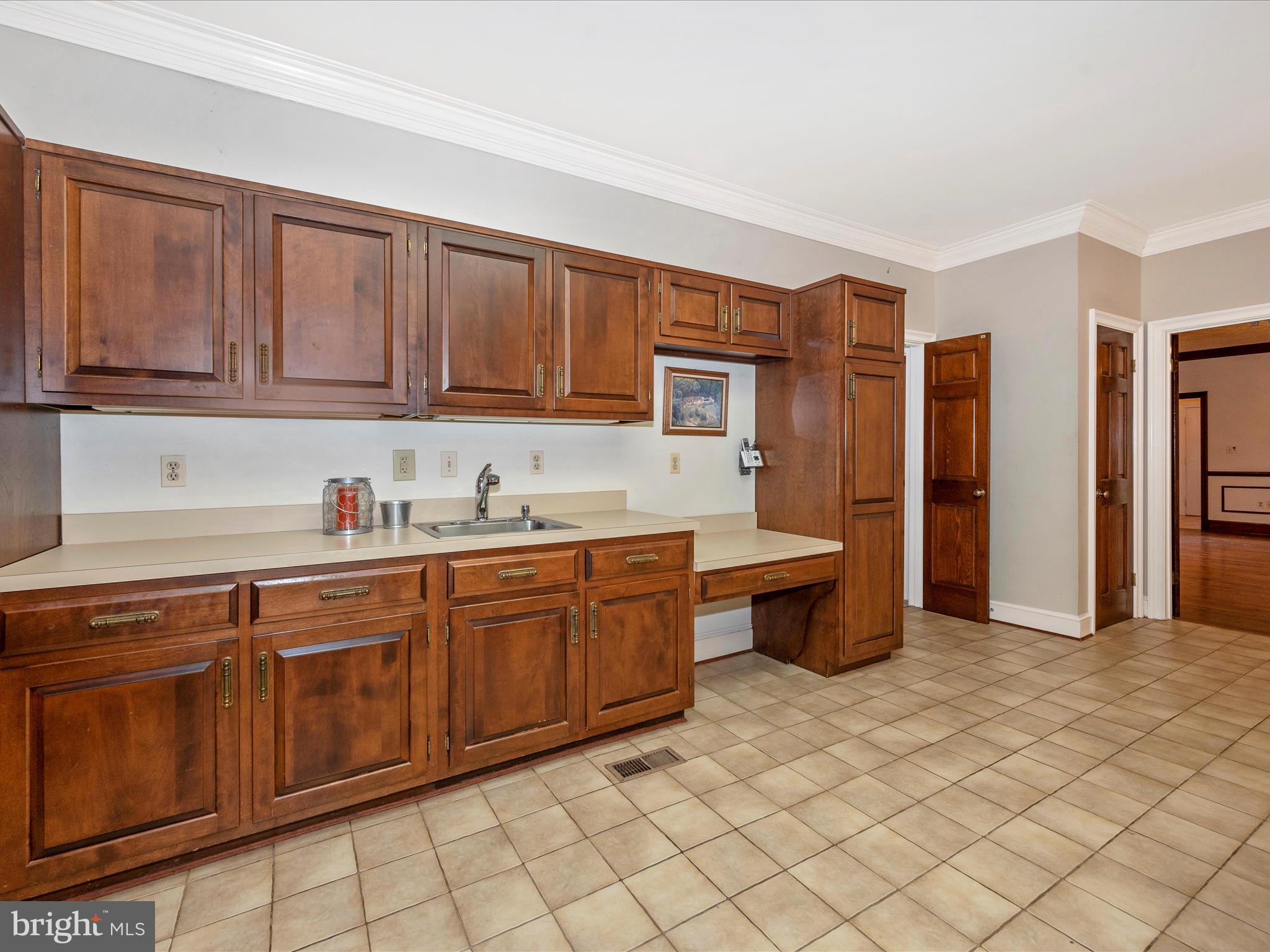 LAKE POTOMAC - Residential