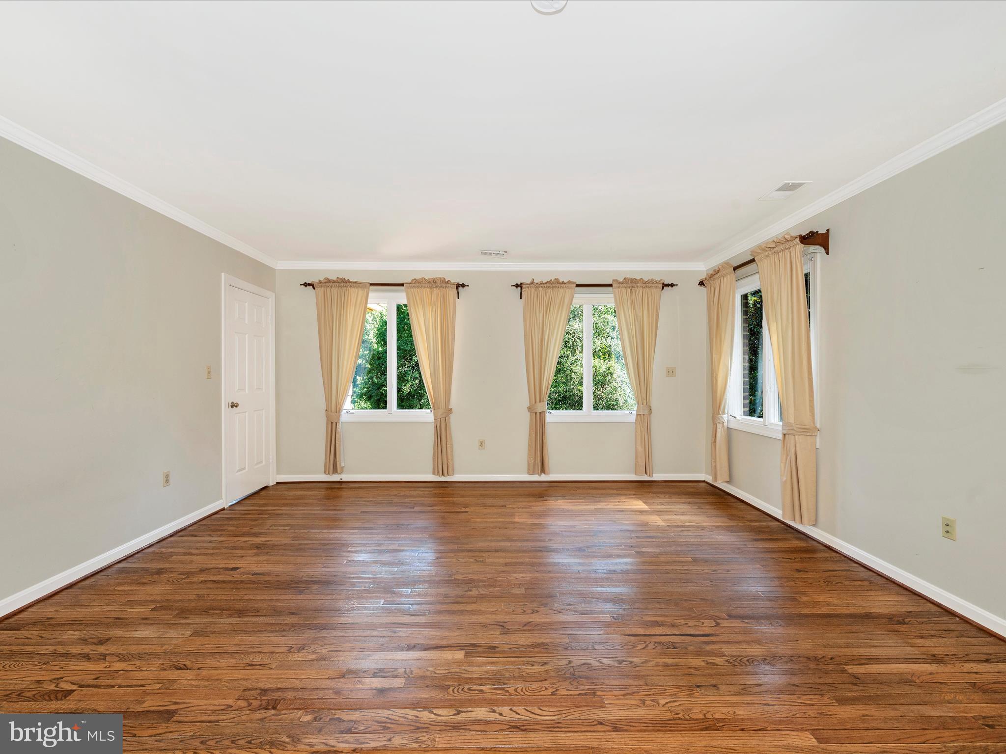 LAKE POTOMAC - Residential