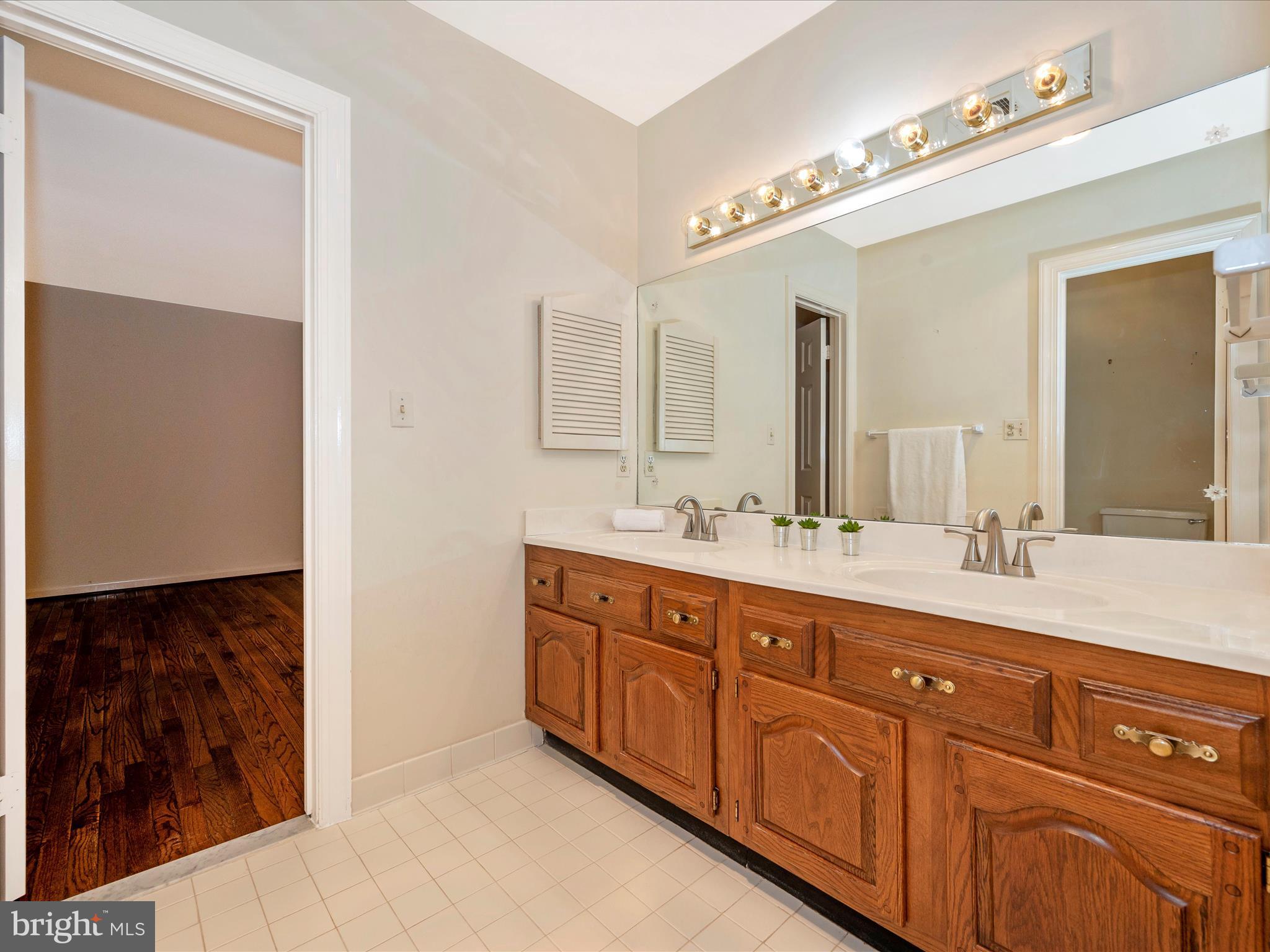 LAKE POTOMAC - Residential