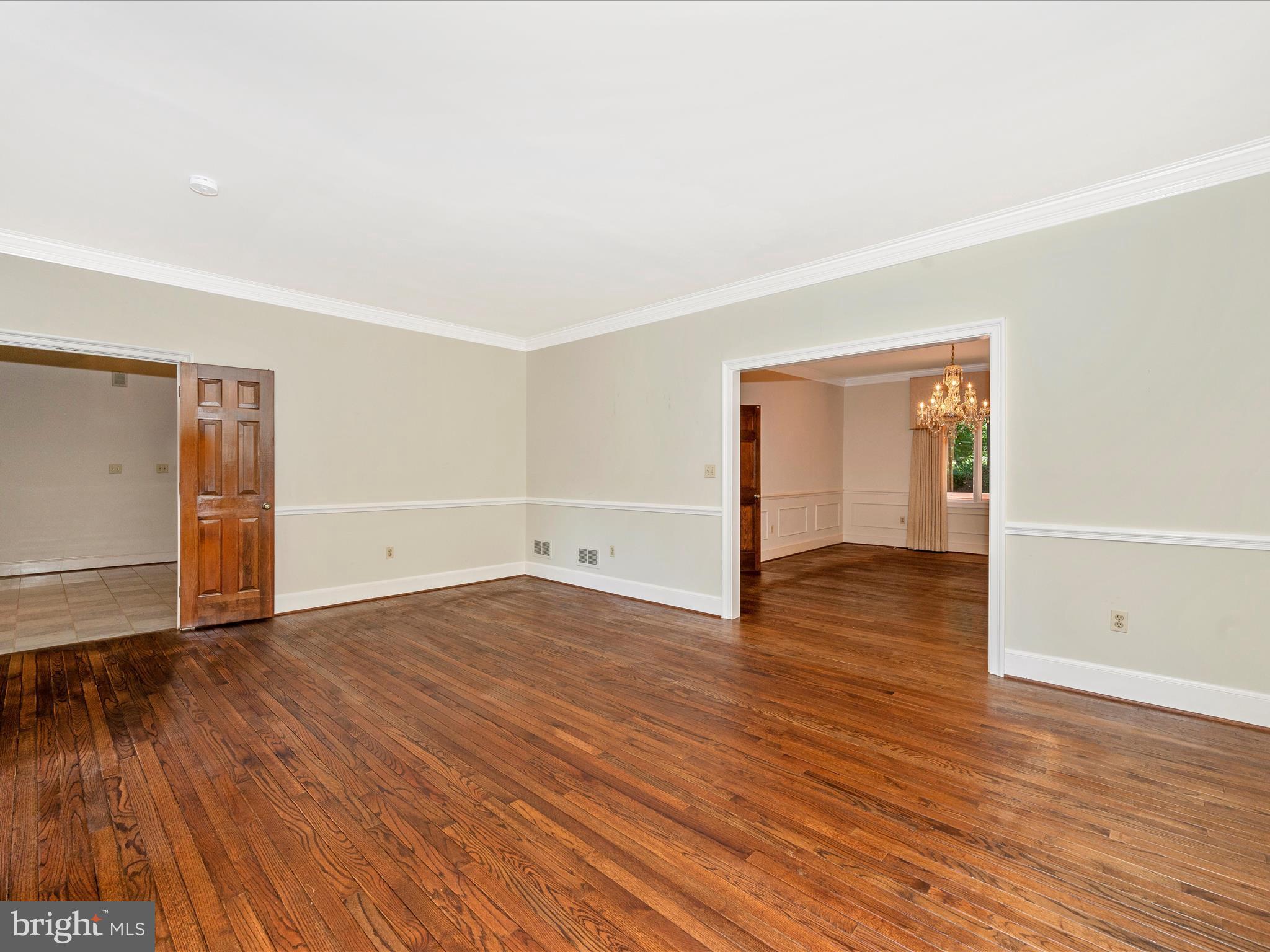 LAKE POTOMAC - Residential