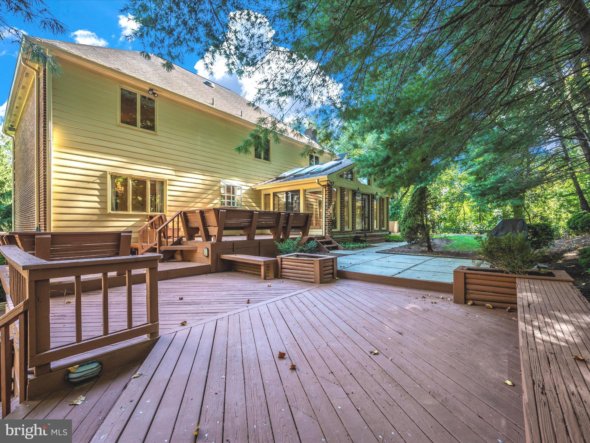 LAKE POTOMAC - Residential