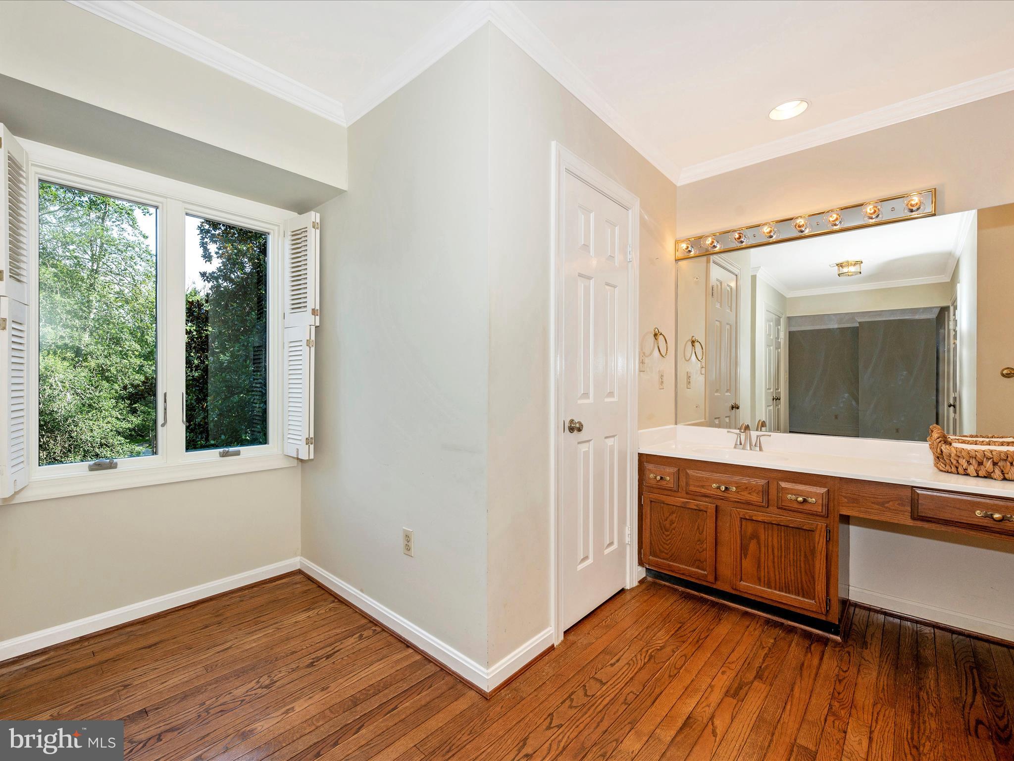 LAKE POTOMAC - Residential