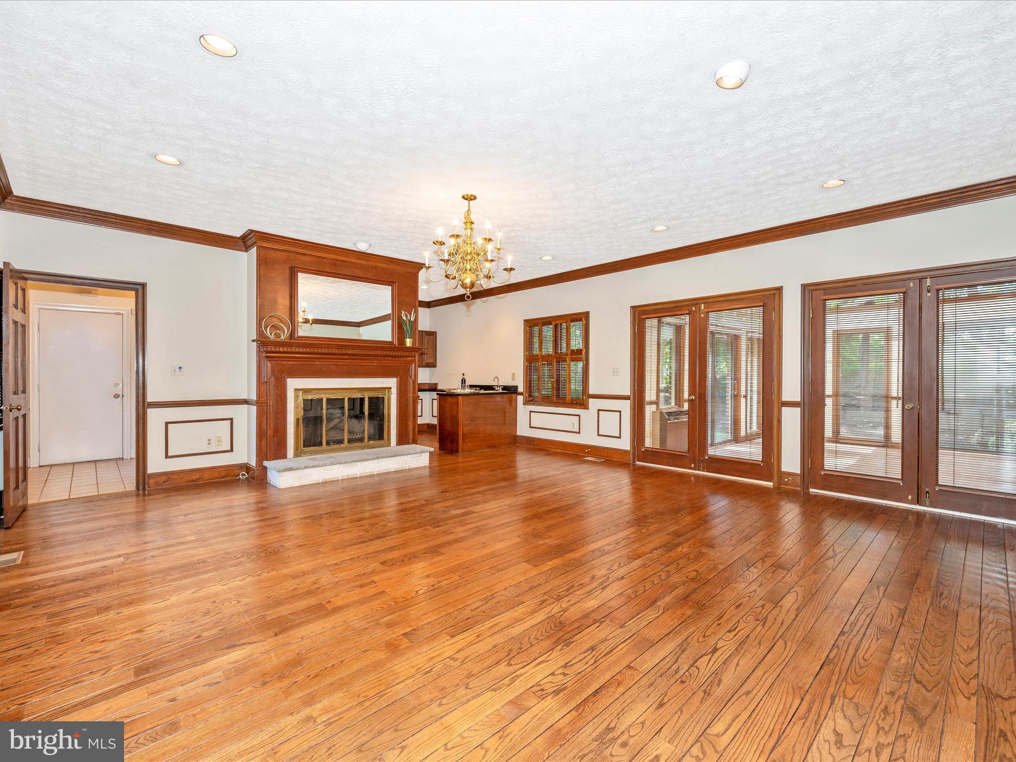 LAKE POTOMAC - Residential