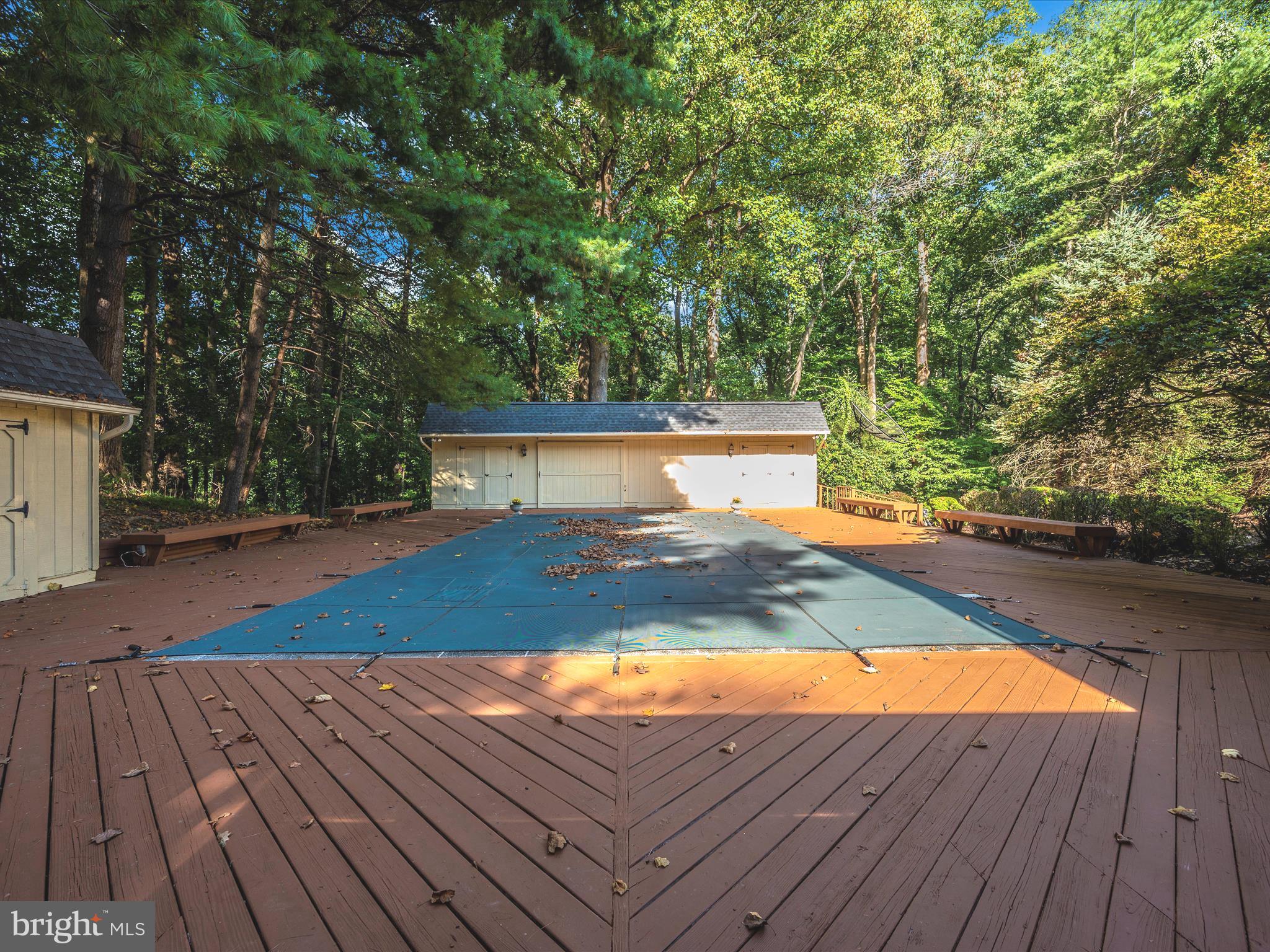 LAKE POTOMAC - Residential