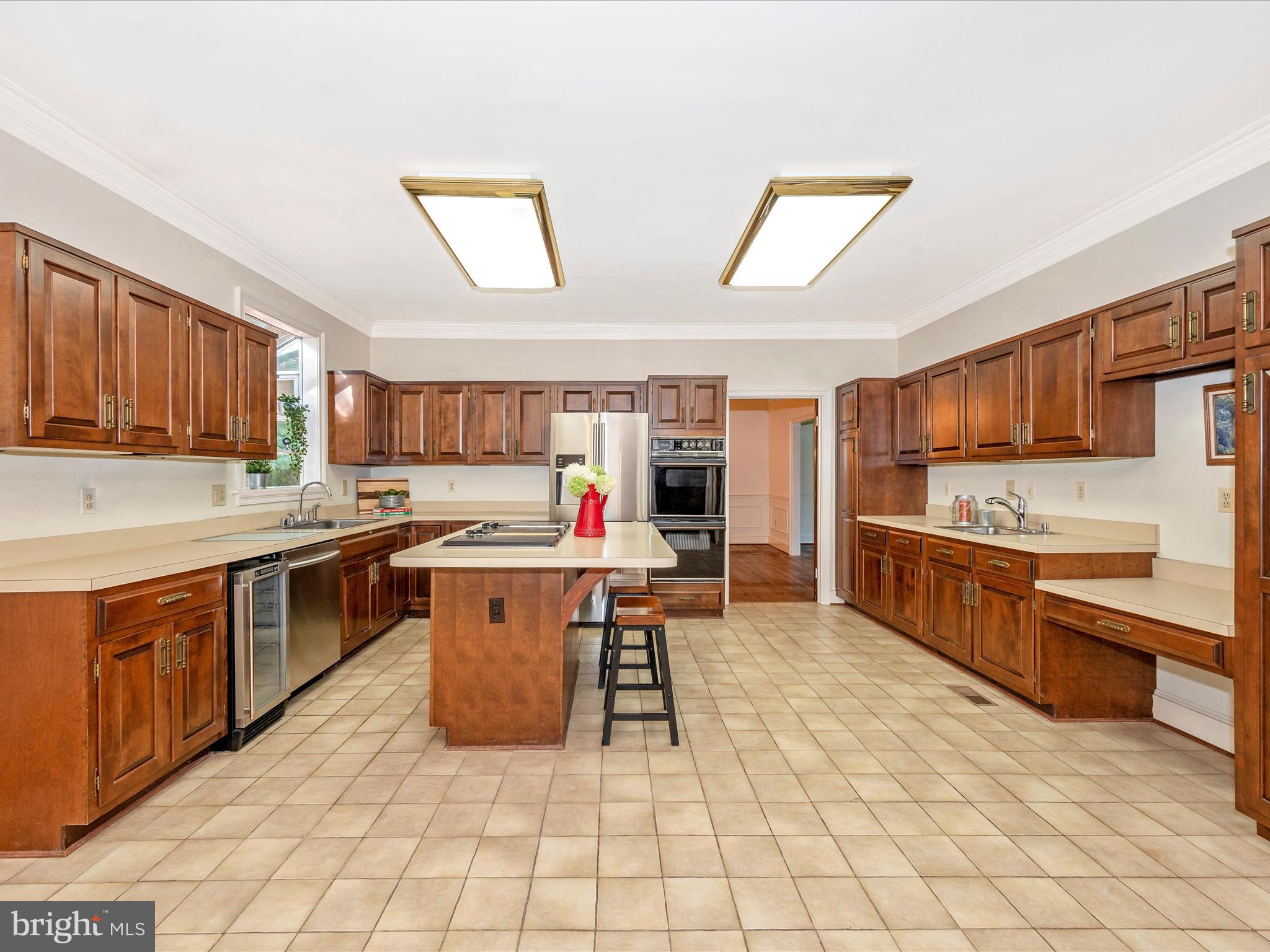 LAKE POTOMAC - Residential