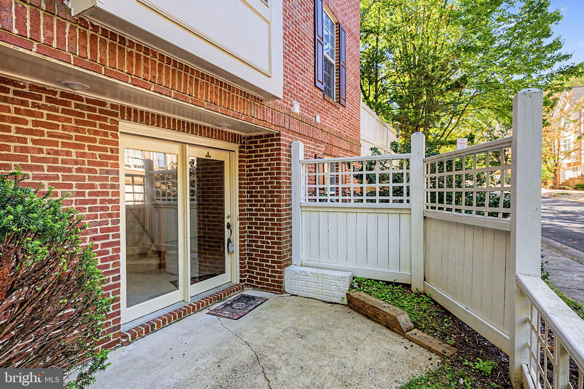 9386 VAN ARSDALE DRIVE