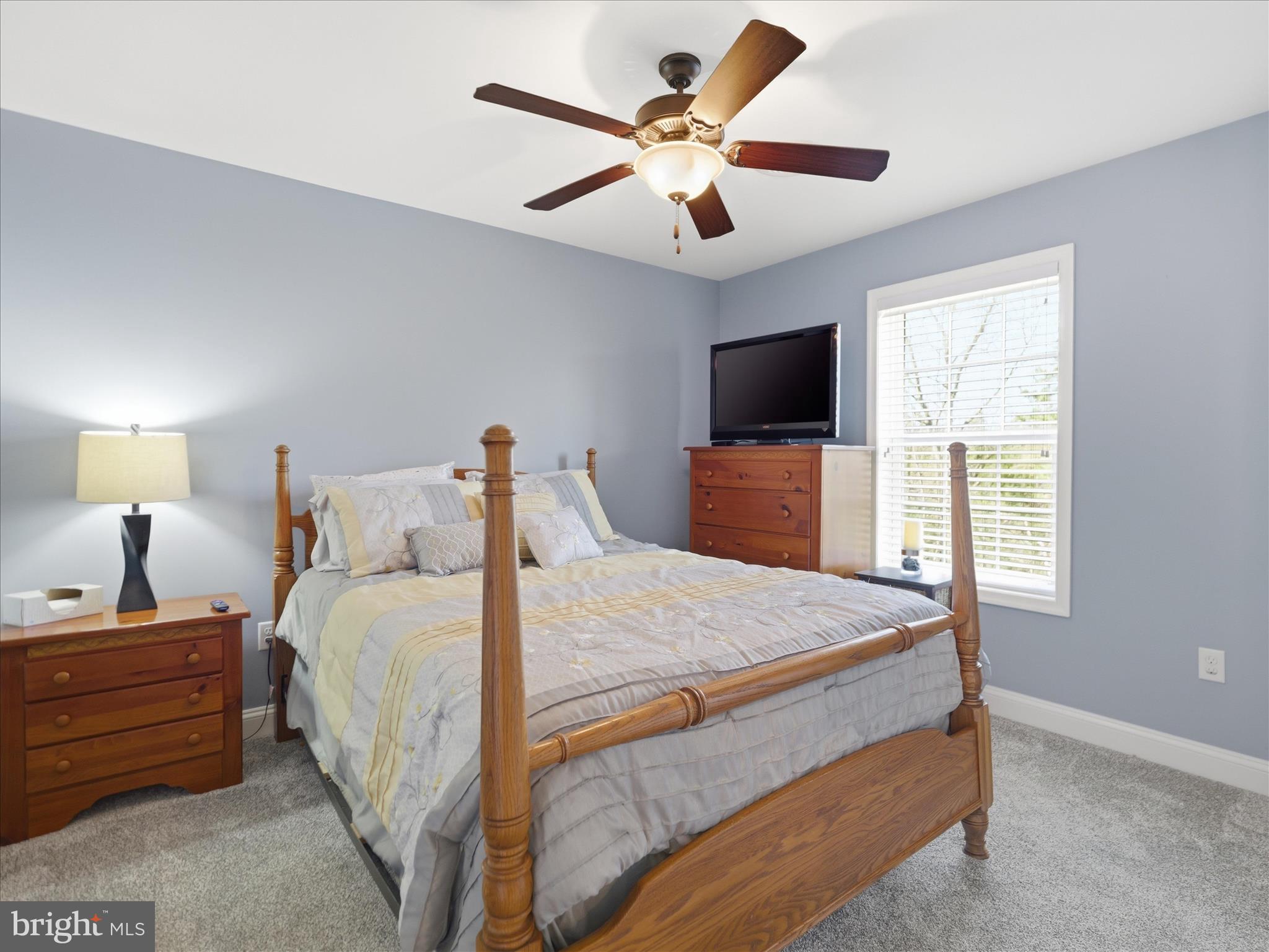 ROLLING HILLS - Residential