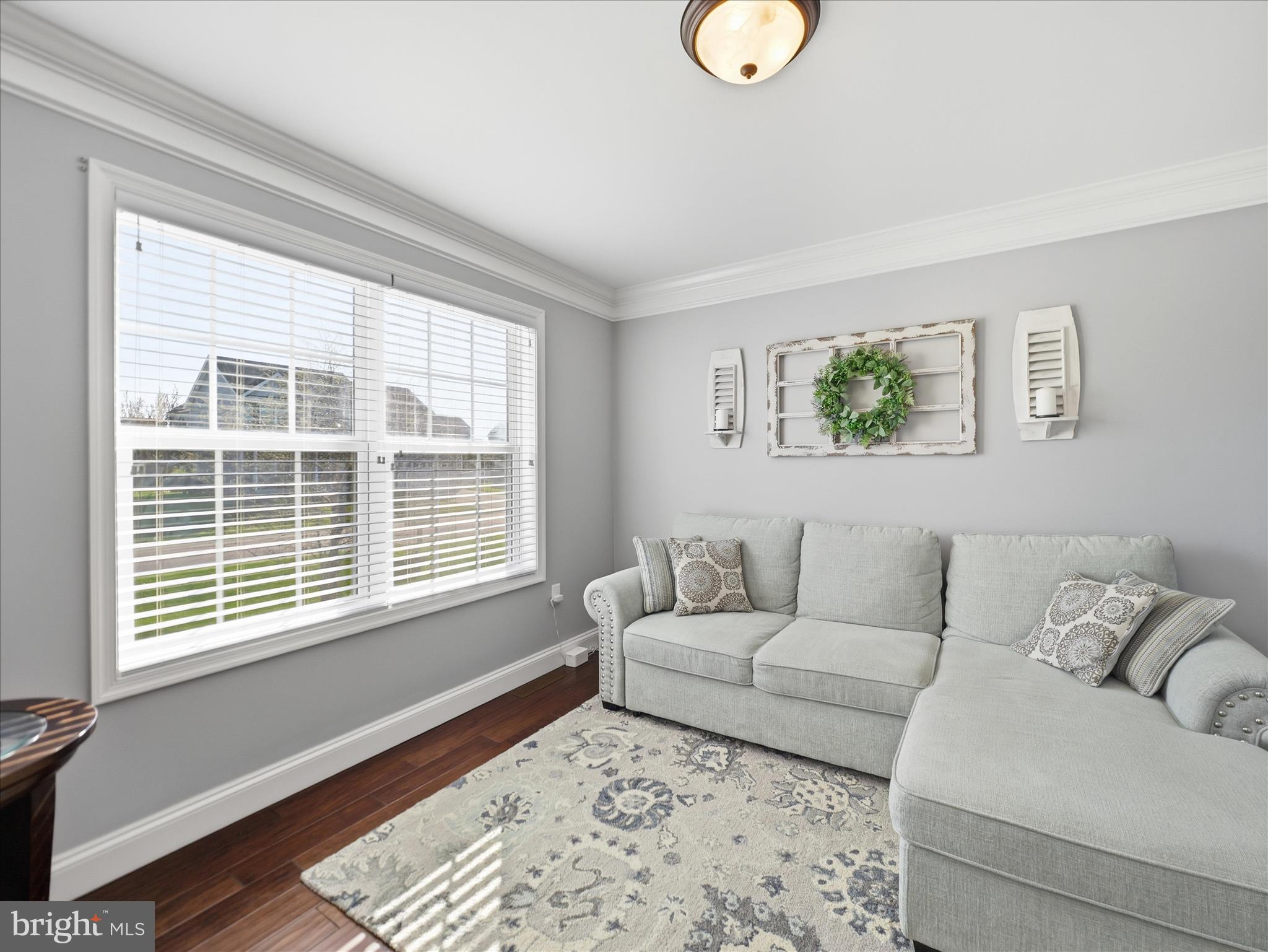 ROLLING HILLS - Residential