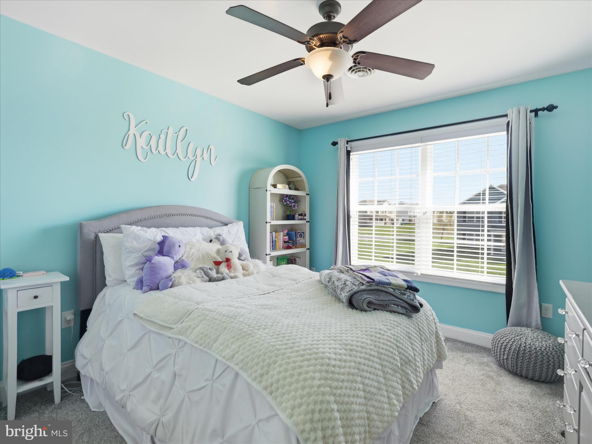 ROLLING HILLS - Residential