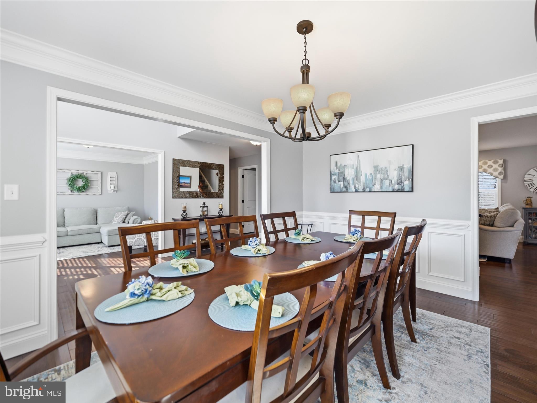 ROLLING HILLS - Residential