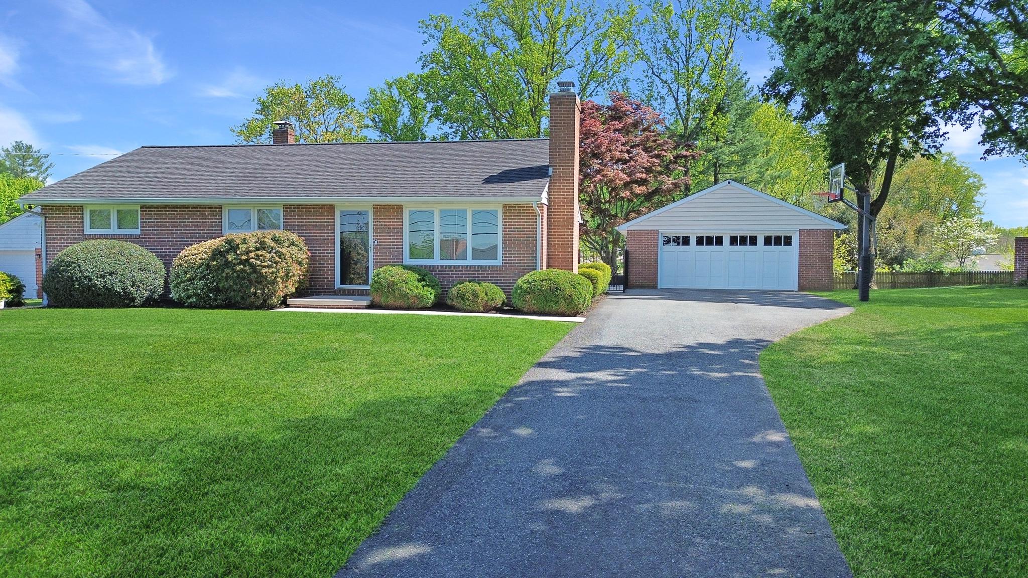 VALLEY VIEW - Residential