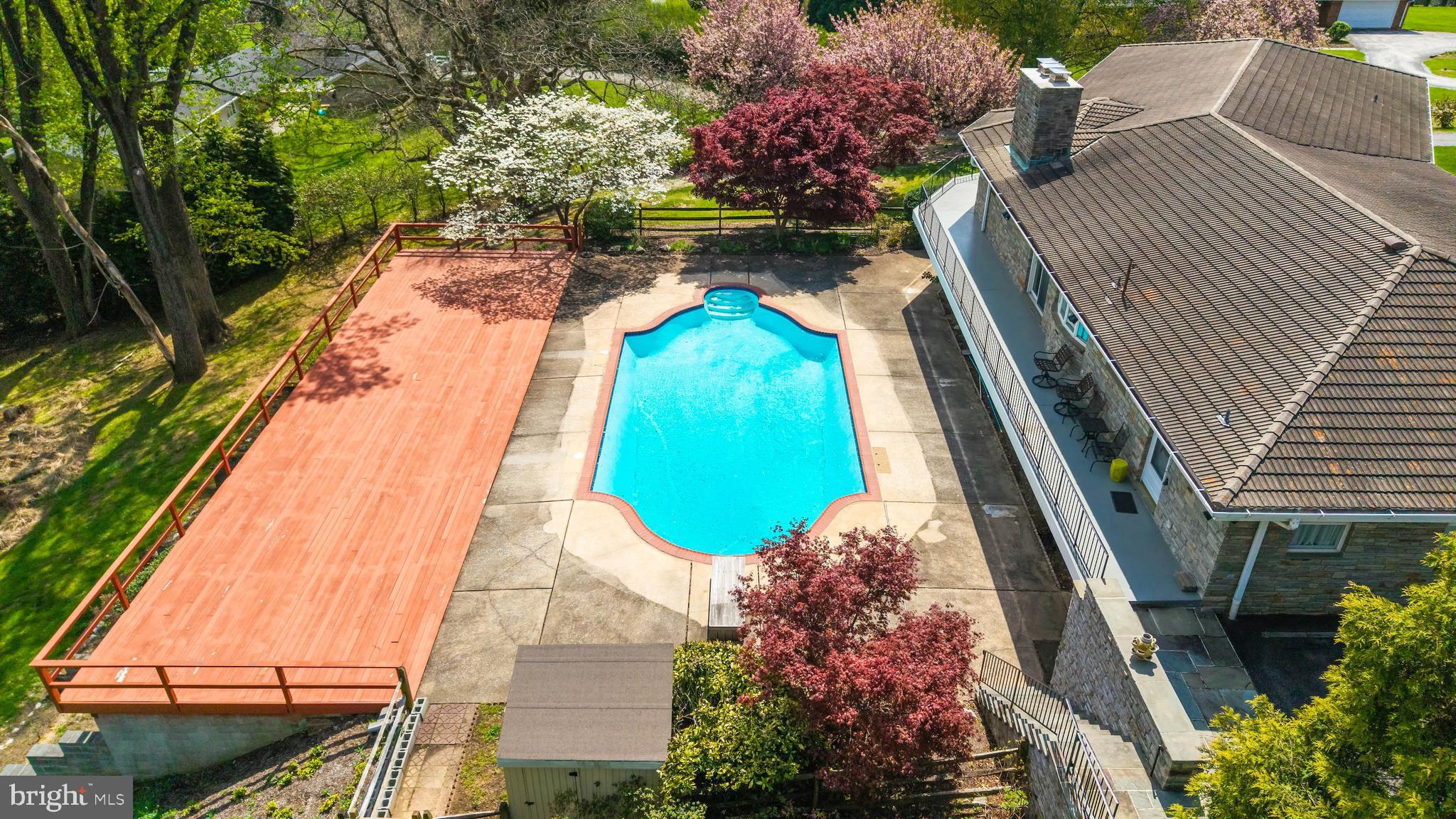 POT SPRING - Residential