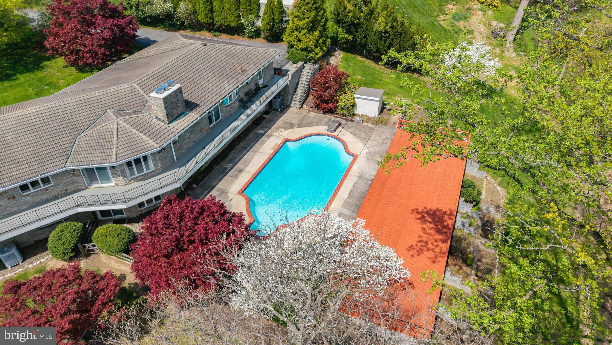 POT SPRING - Residential