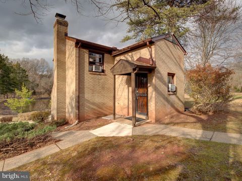 1108-B SHAKER WOODS ROAD HERNDON VA 20170