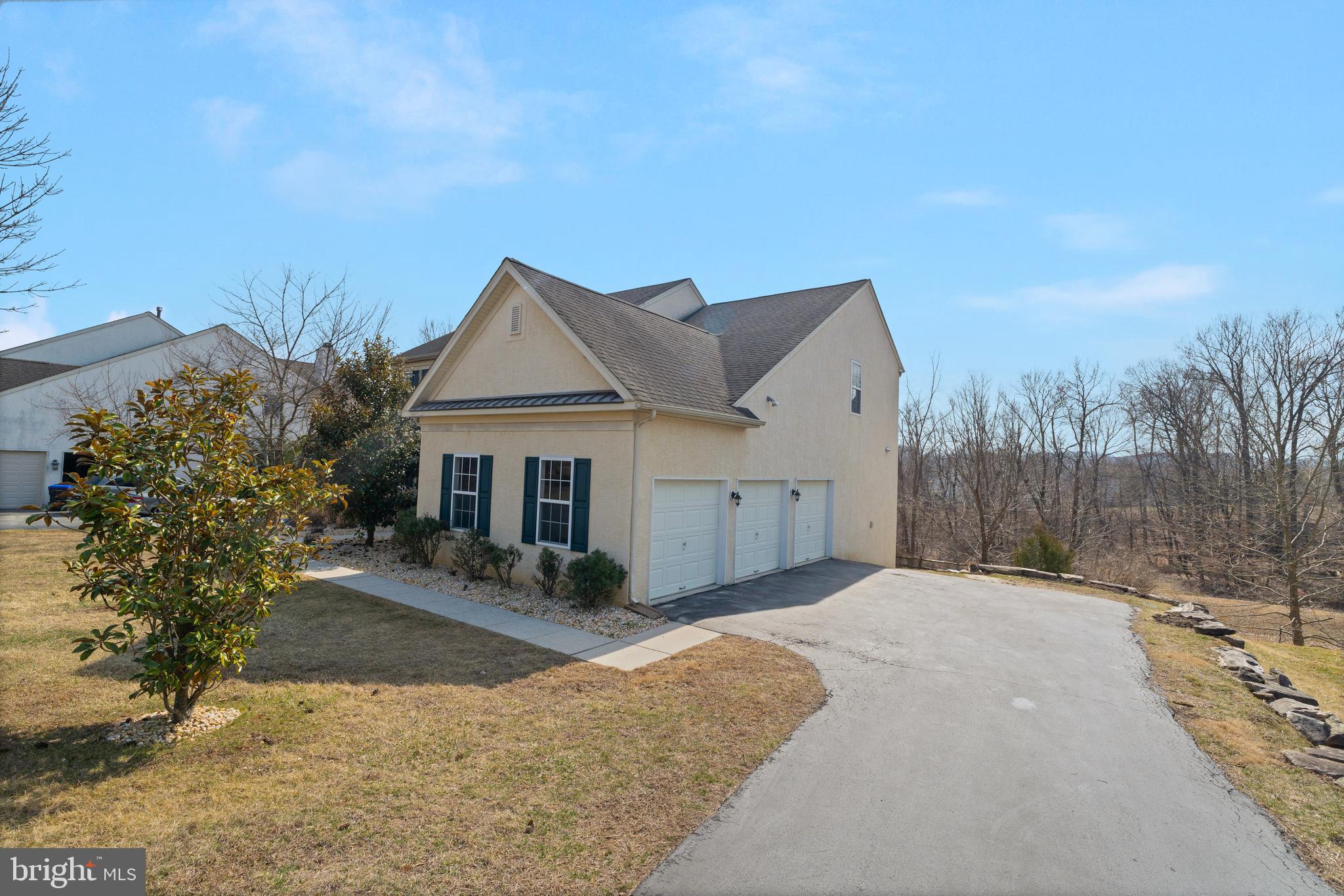 PICKERING MEADOWS - Residential