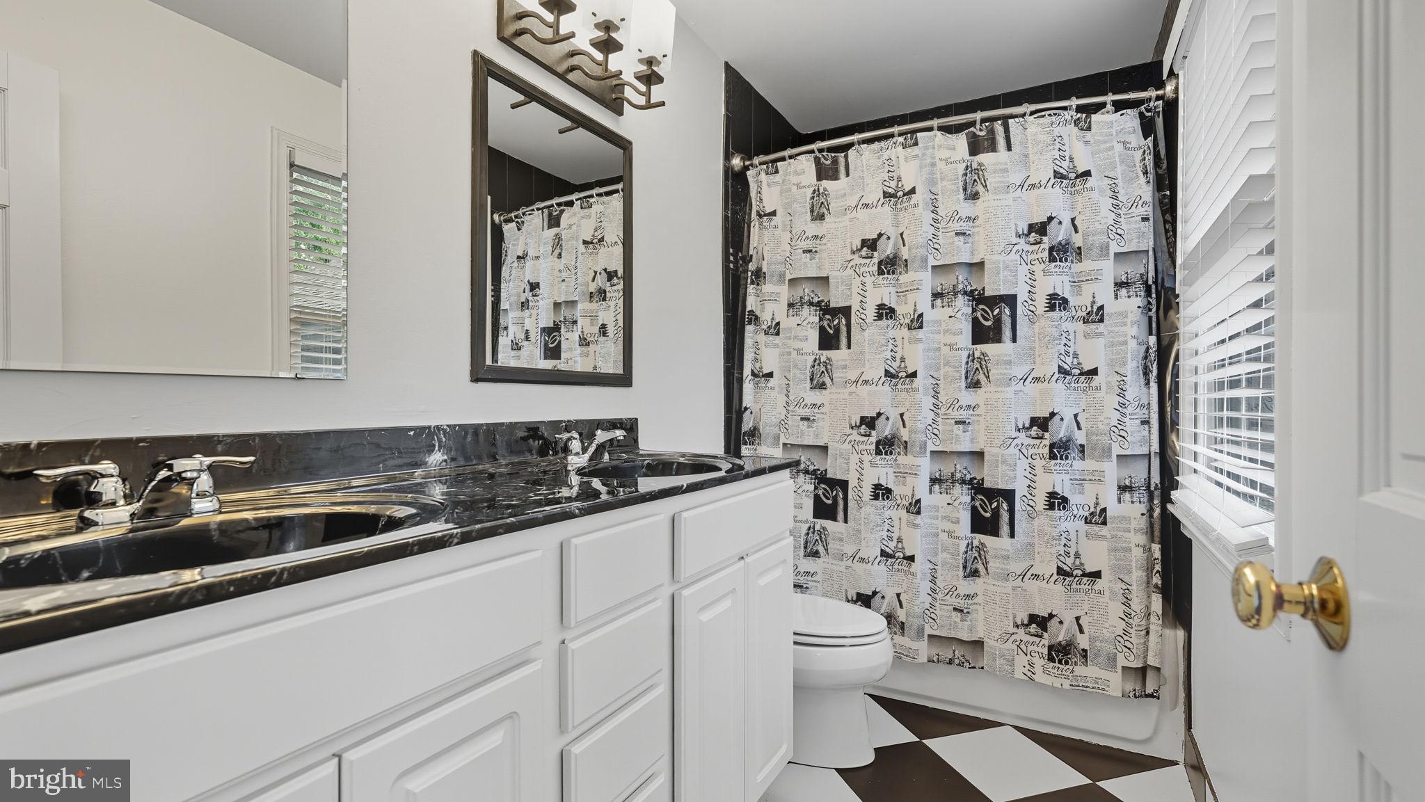 LEAVELLS CROSSING - Residential