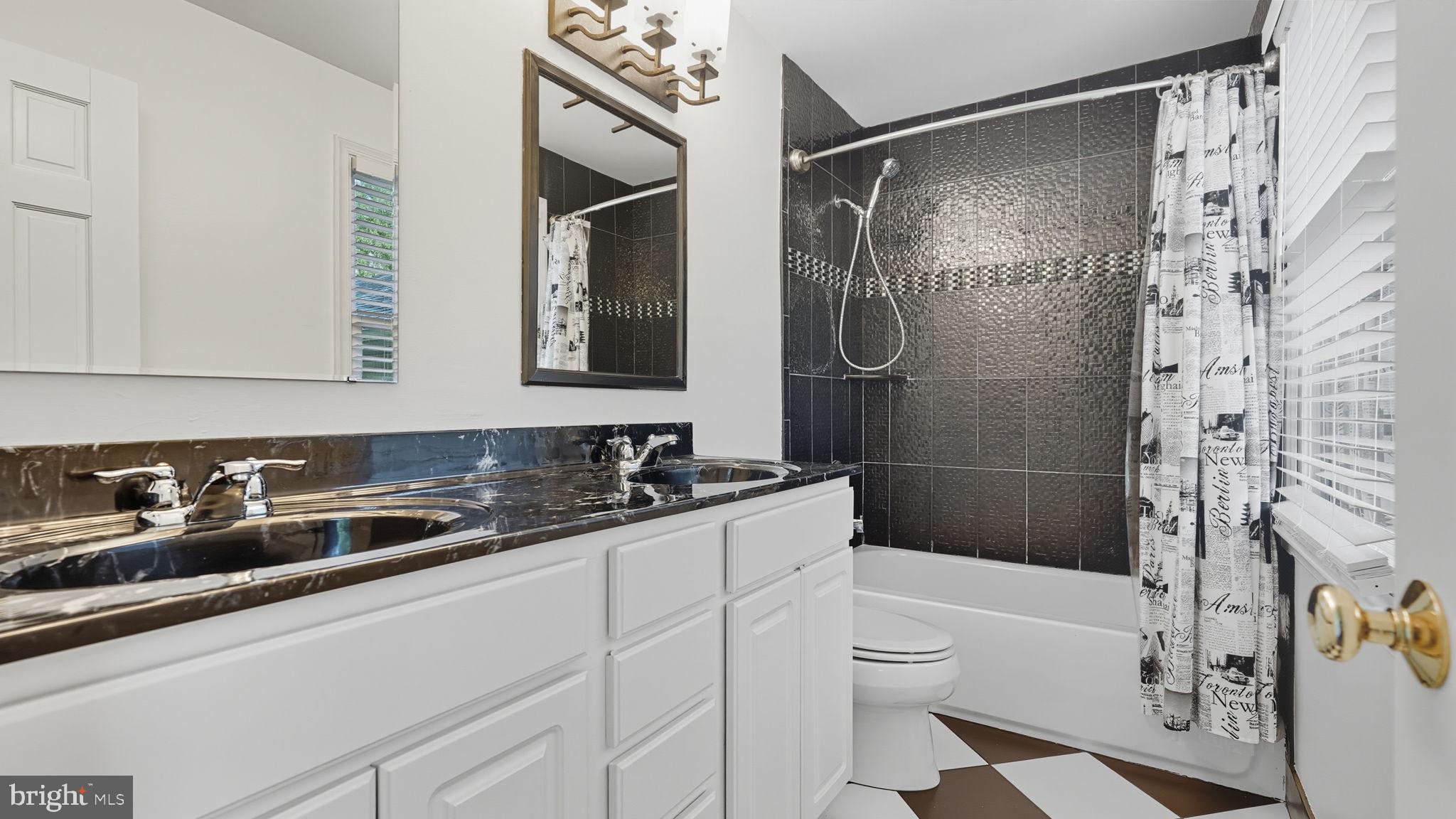 LEAVELLS CROSSING - Residential