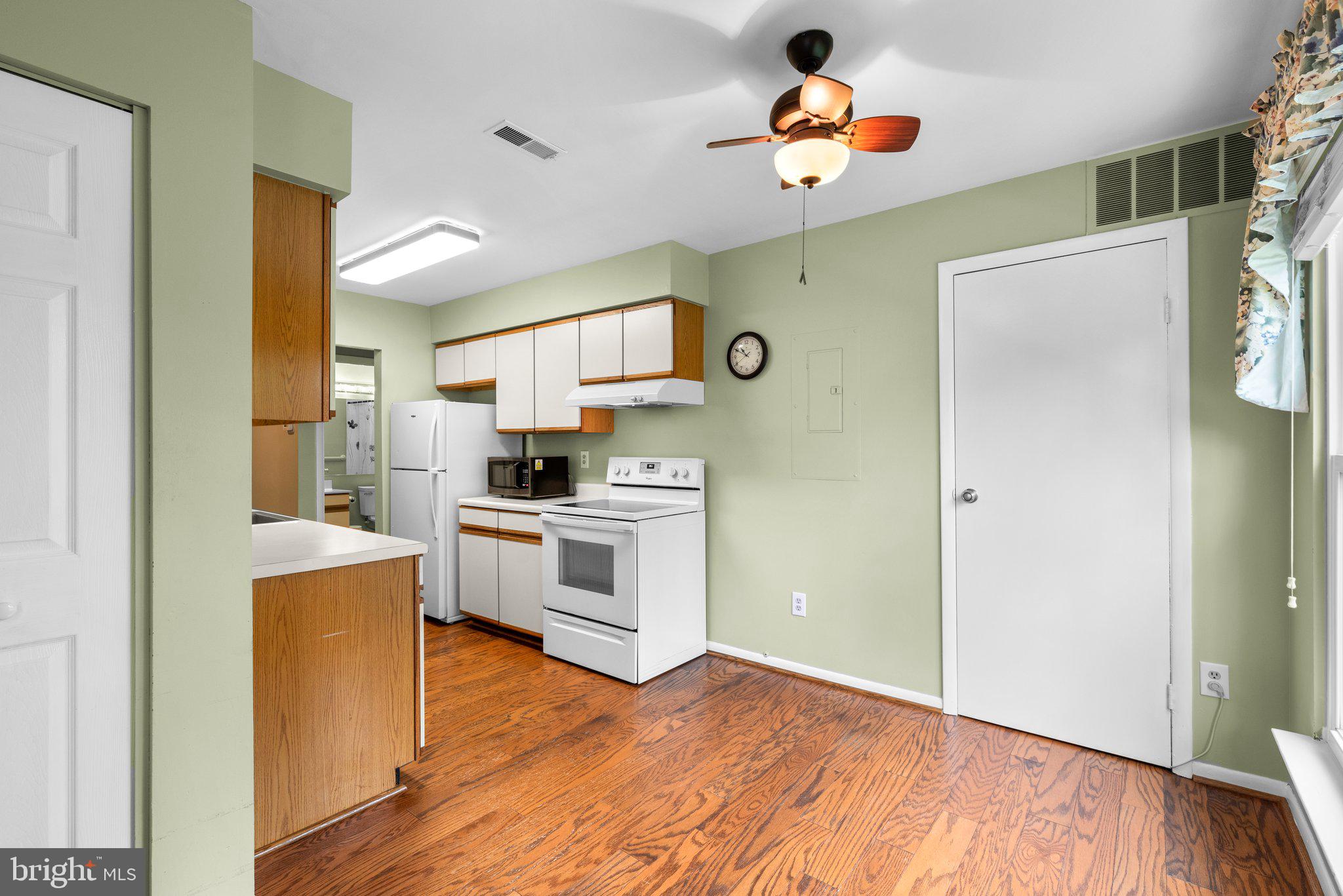 HOMELAND VILLAGE - Residential