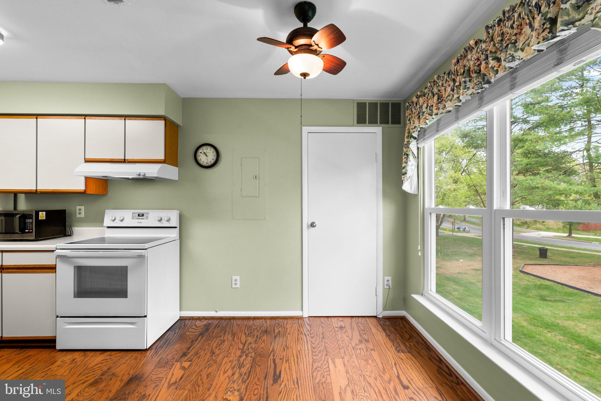 HOMELAND VILLAGE - Residential