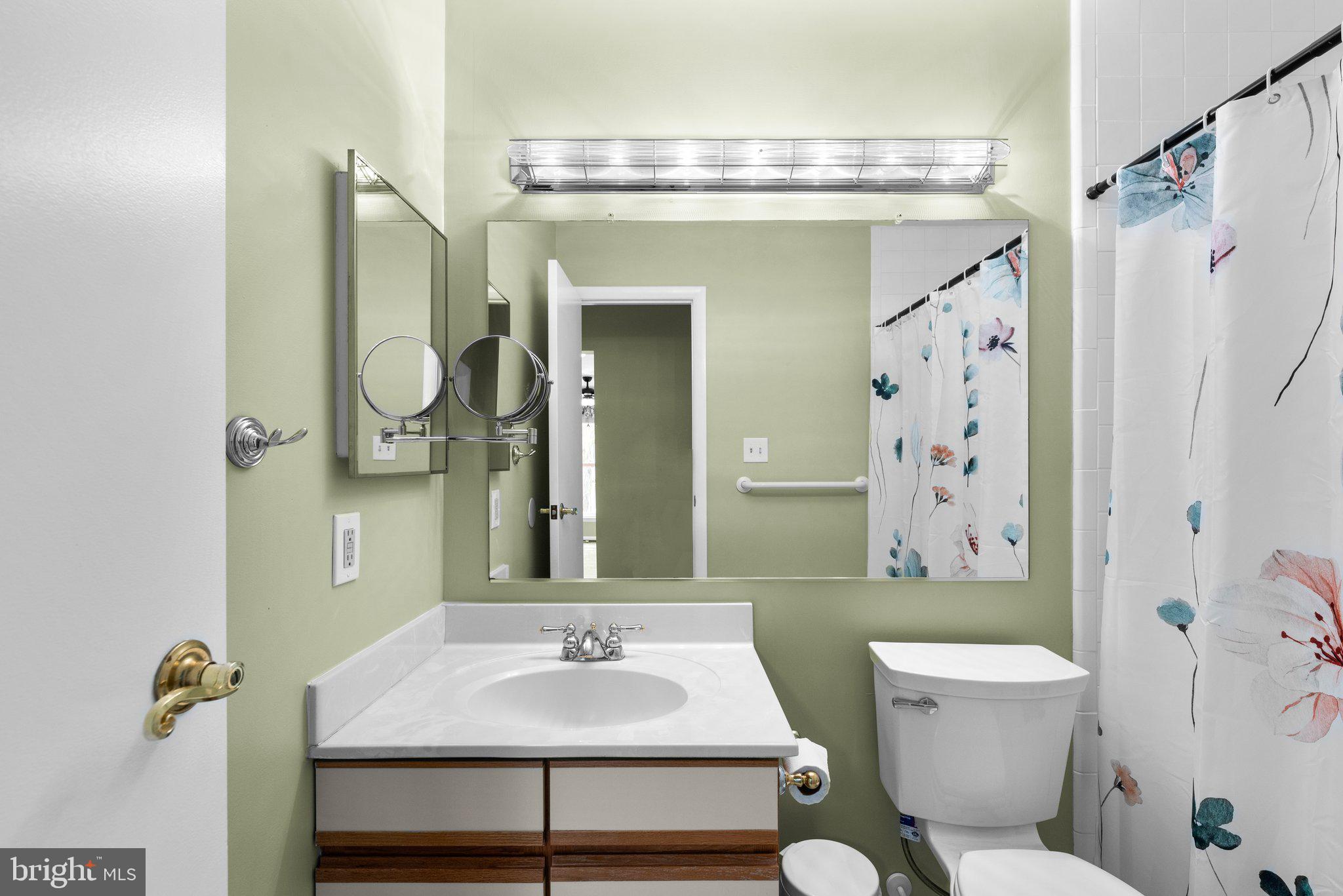 HOMELAND VILLAGE - Residential