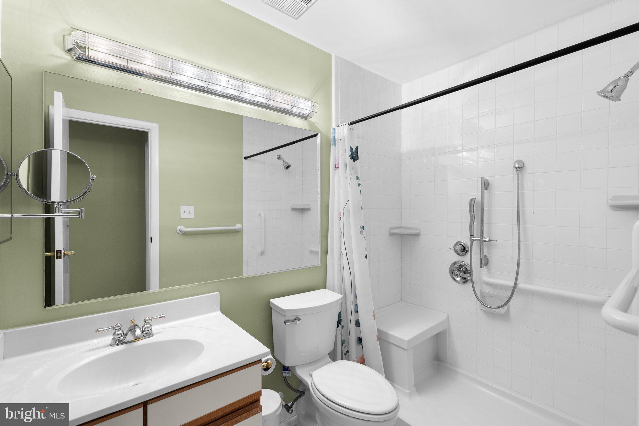 HOMELAND VILLAGE - Residential