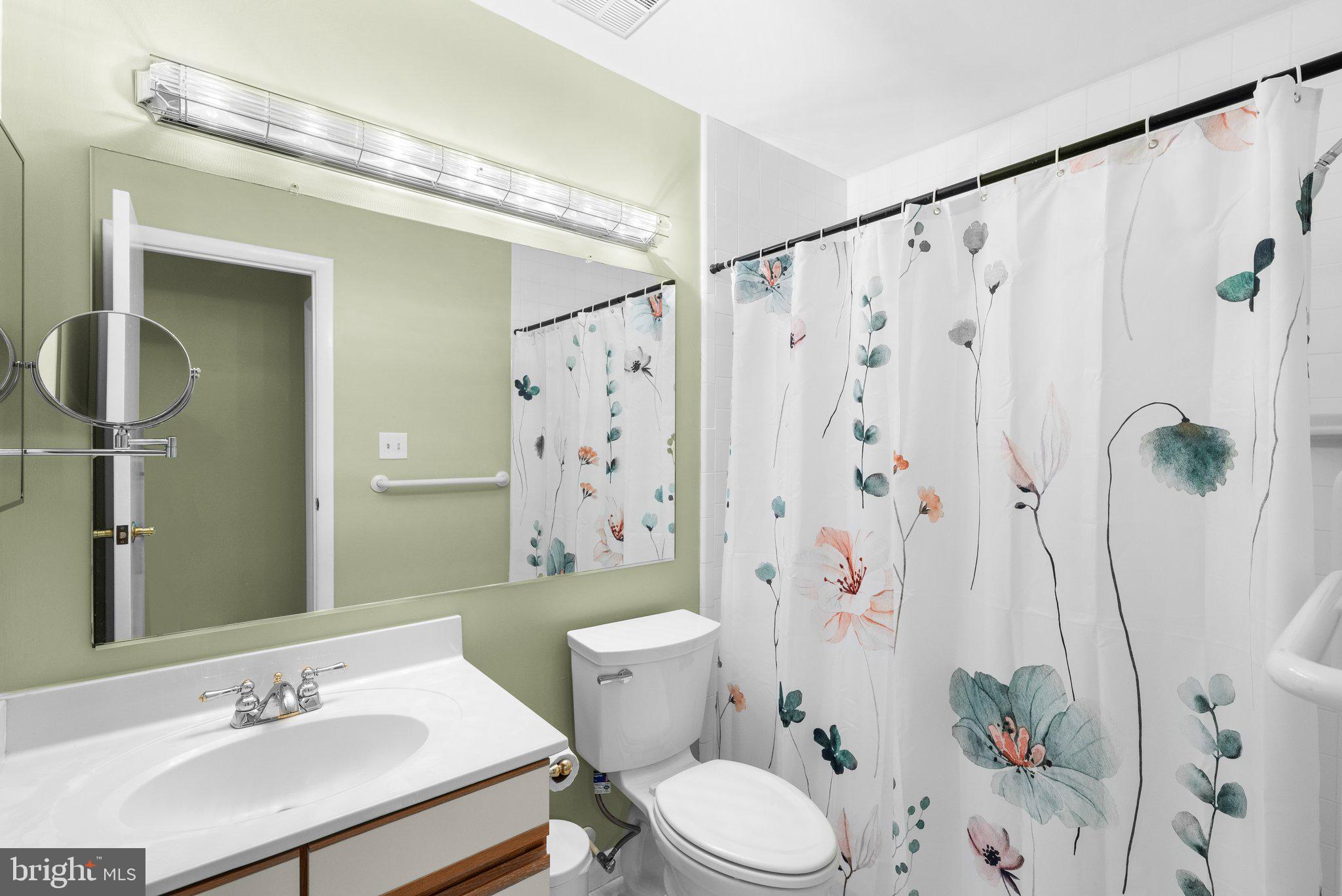 HOMELAND VILLAGE - Residential