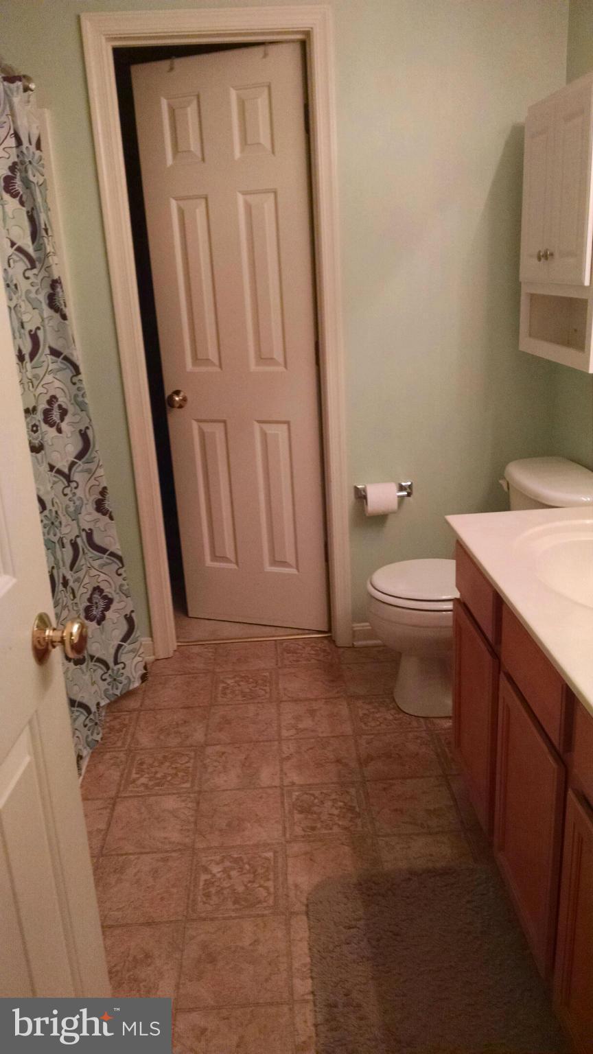 THOMAS ROSS - Residential Lease