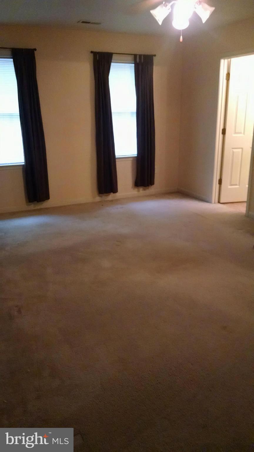 THOMAS ROSS - Residential Lease