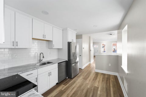 Townhouse For Rent - 928 Kirkwood St<br/> WILMINGTON, DE 19801