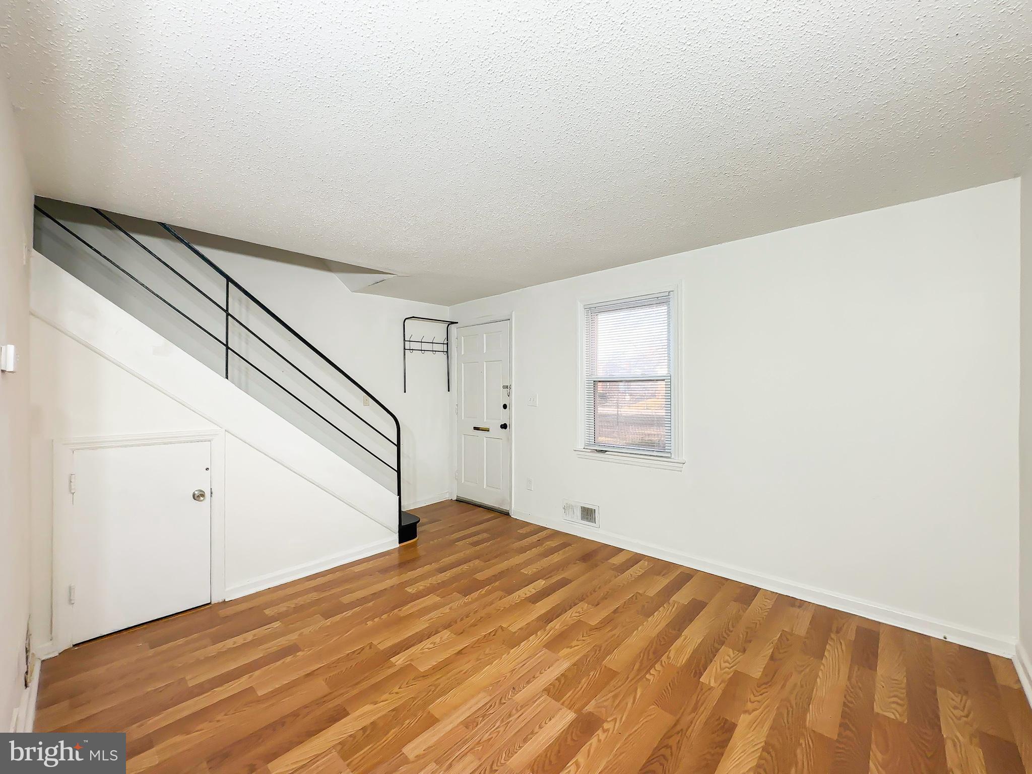 IVERSON VILLAGE CONDO - Residential Lease