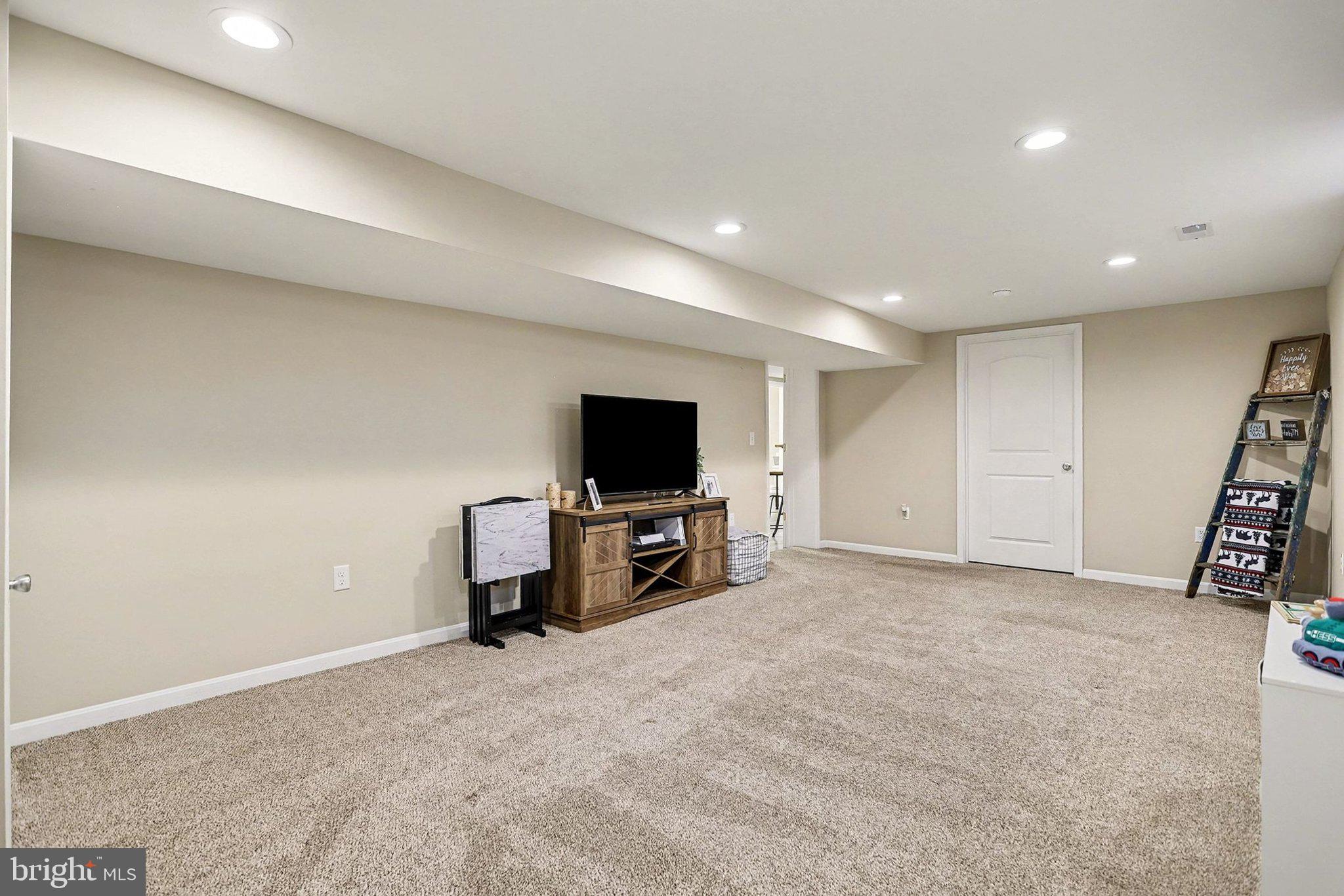 WEST MANHEIM - Residential