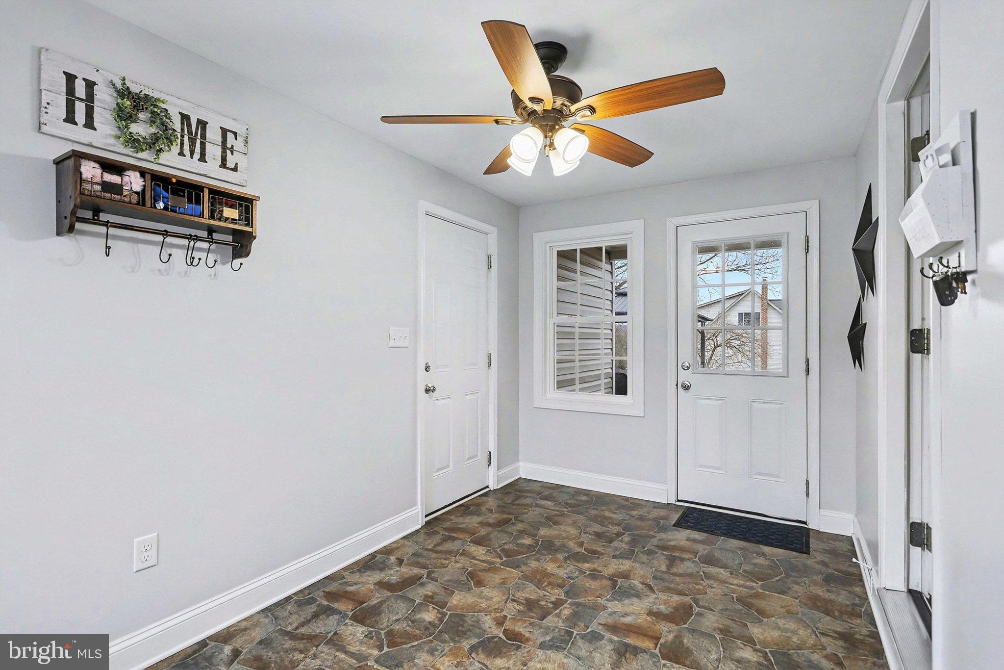 WEST MANHEIM - Residential