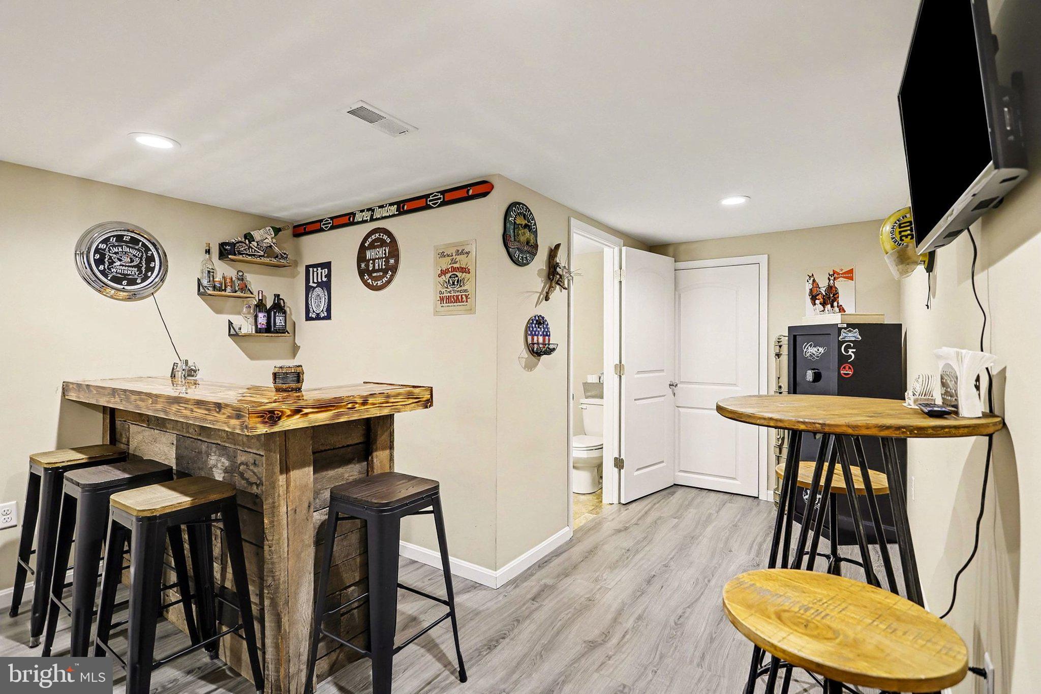 WEST MANHEIM - Residential