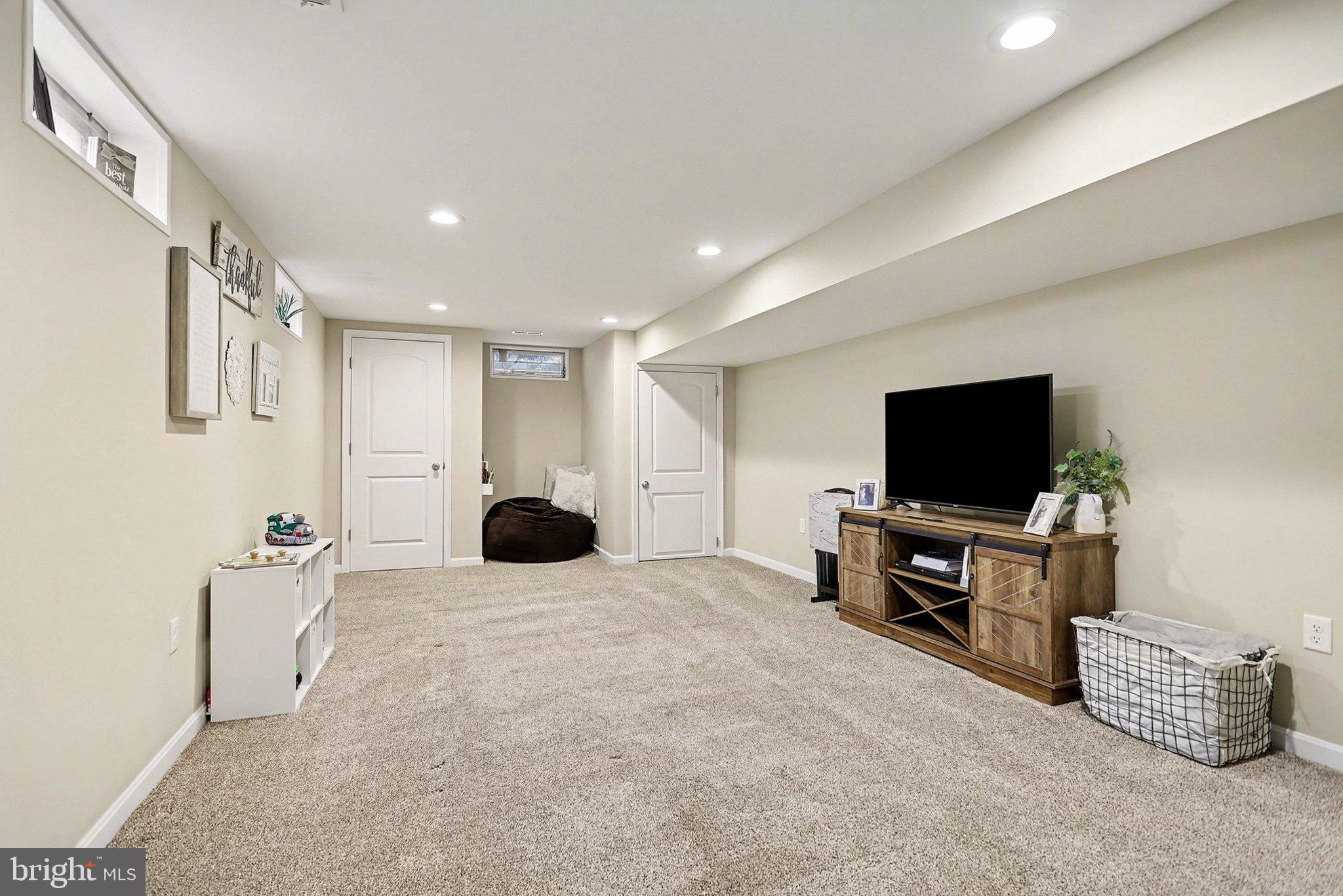 WEST MANHEIM - Residential