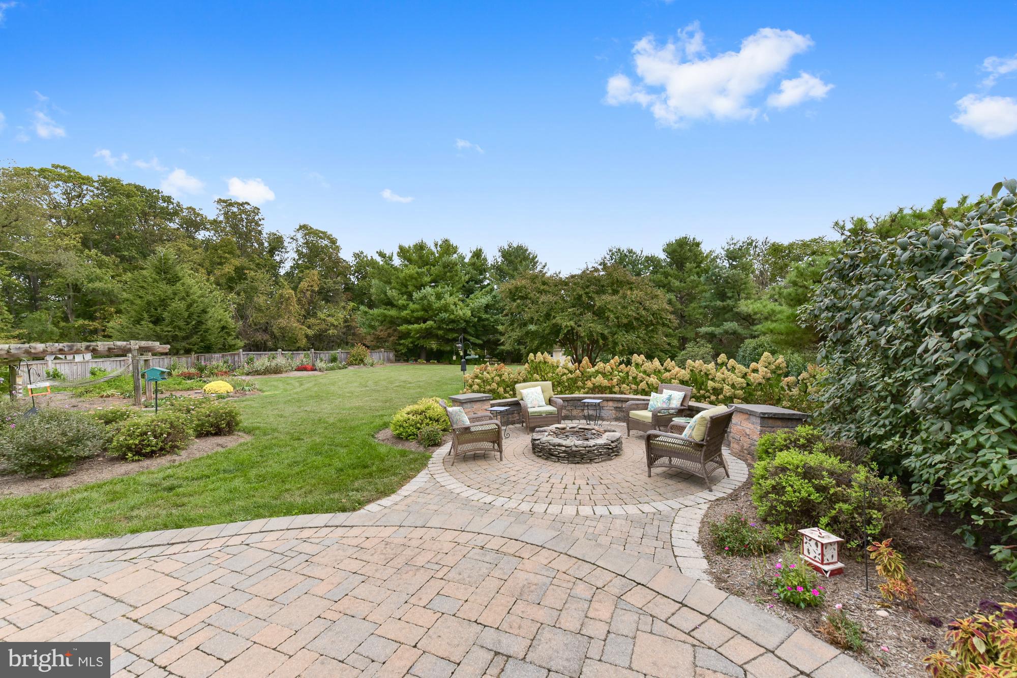 THE GREENS - Residential