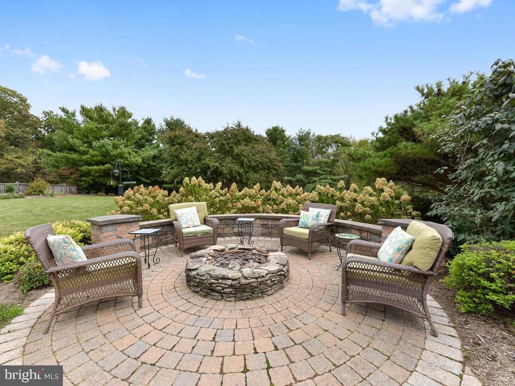 THE GREENS - Residential