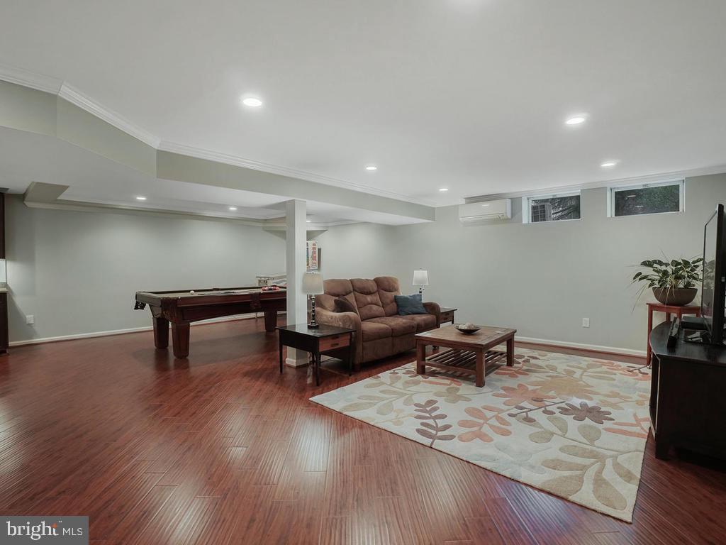 THE GREENS - Residential