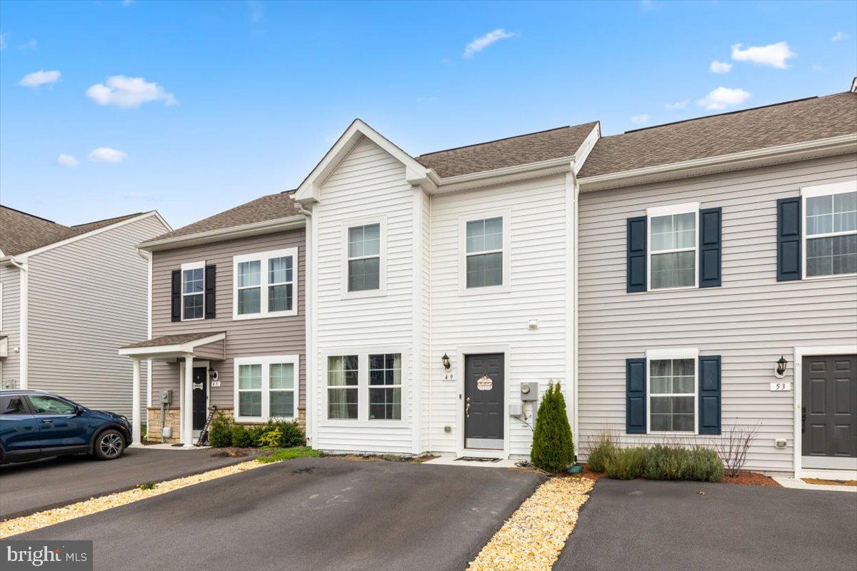 WHISPERING PINES - Residential