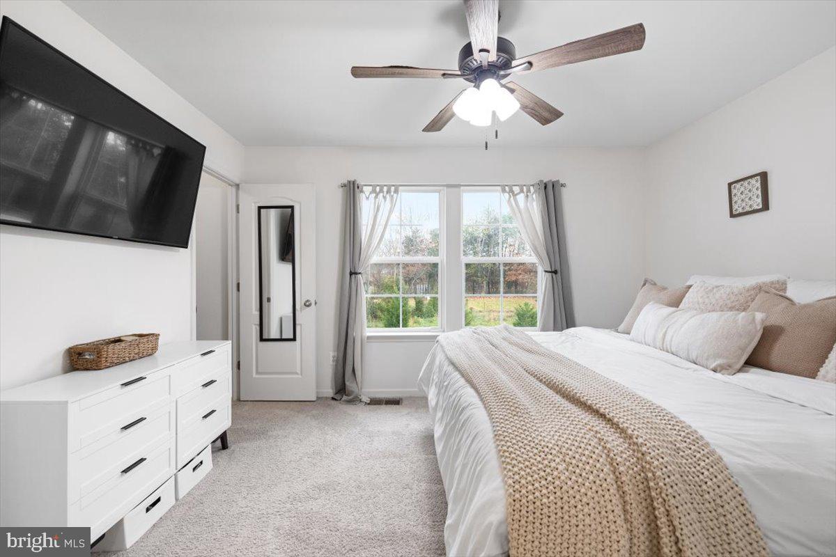 WHISPERING PINES - Residential