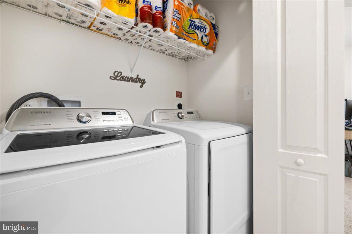 WHISPERING PINES - Residential