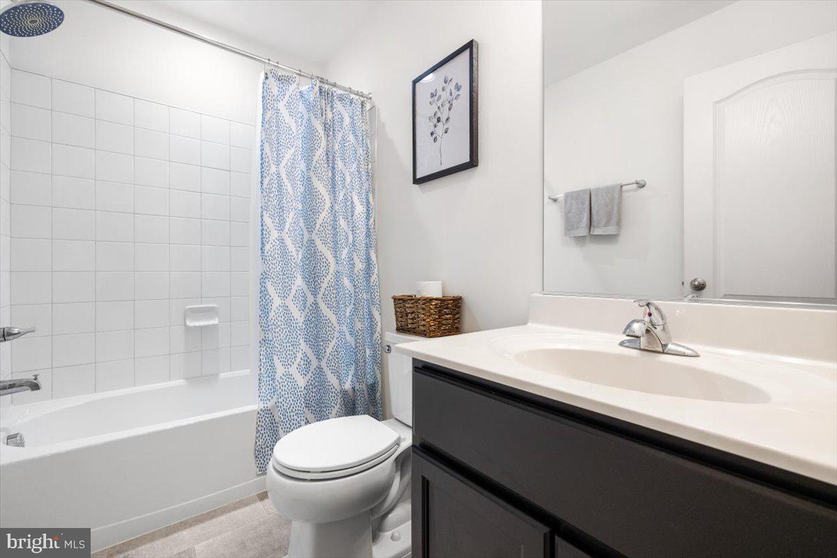 WHISPERING PINES - Residential