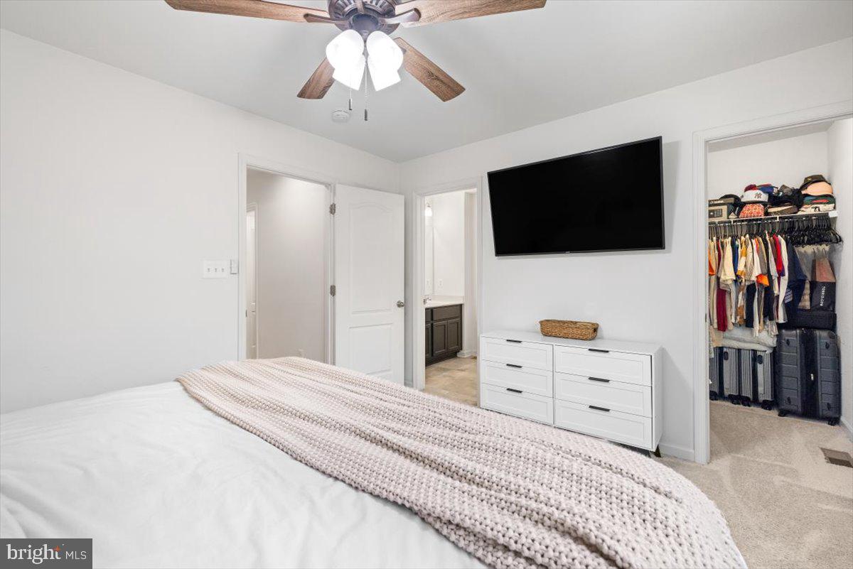 WHISPERING PINES - Residential