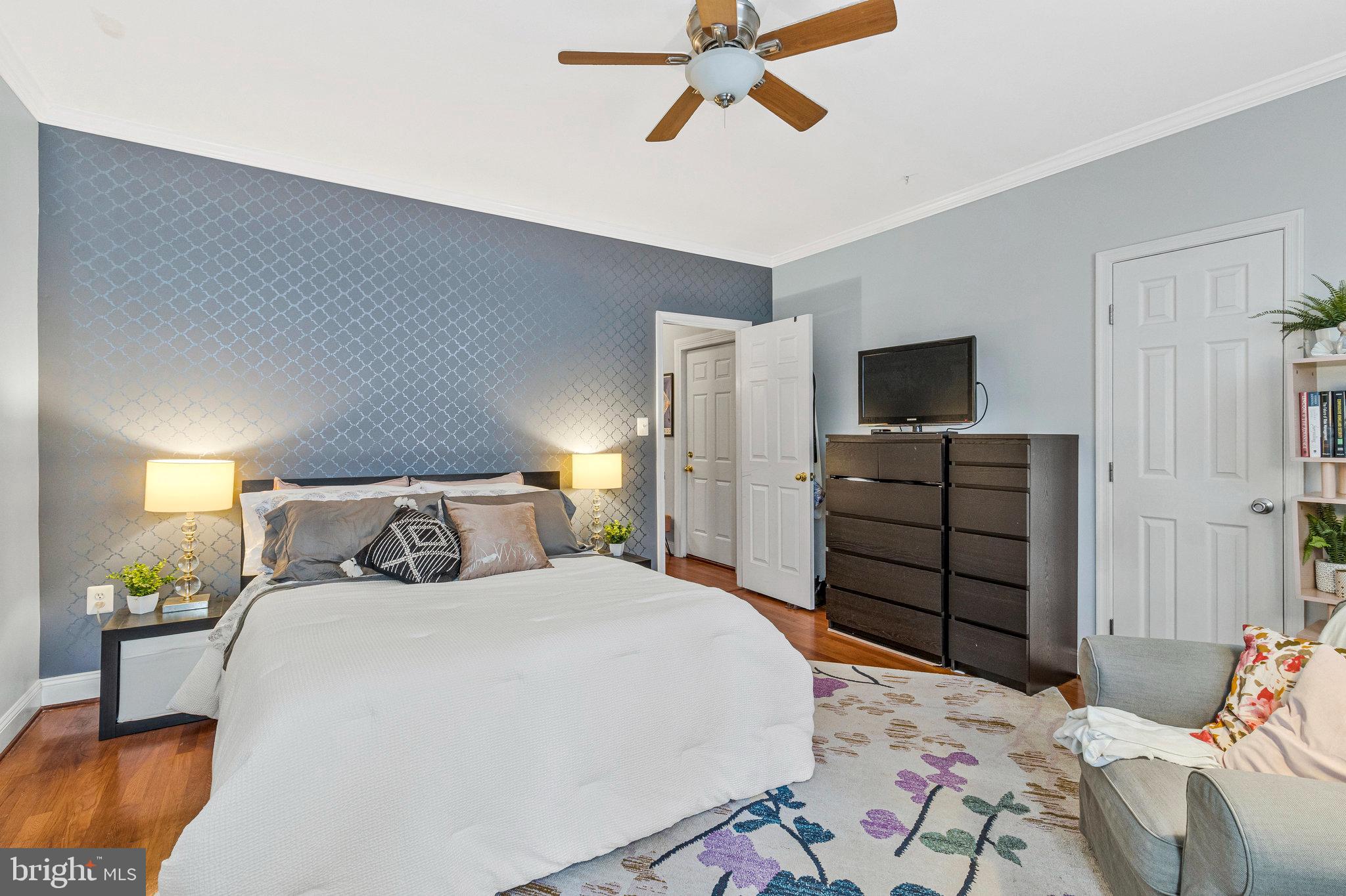 1602 ISHERWOOD STREET NE 3