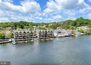 RIVER TERRACE - Residential