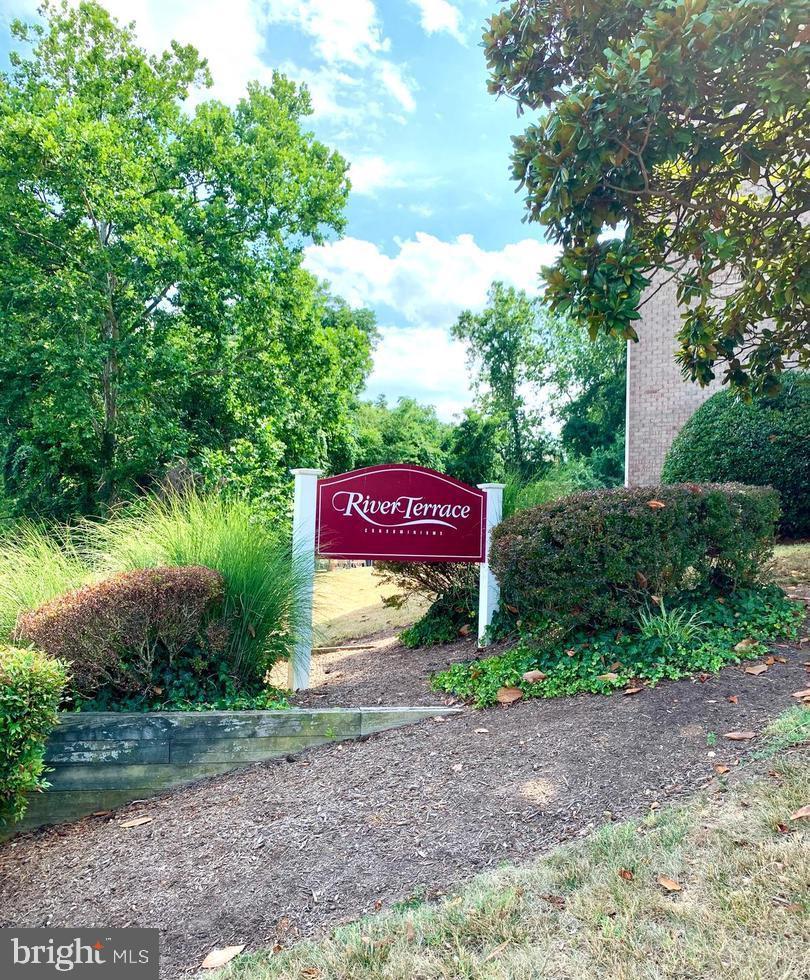 RIVER TERRACE - Residential