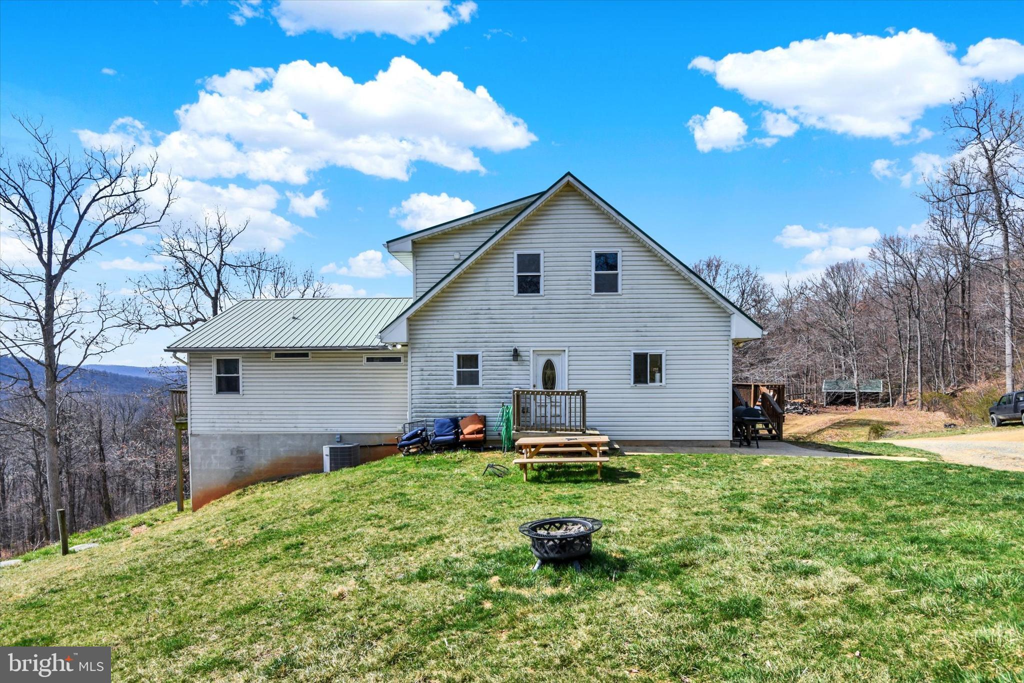 8014 FRIENDS CREEK ROAD