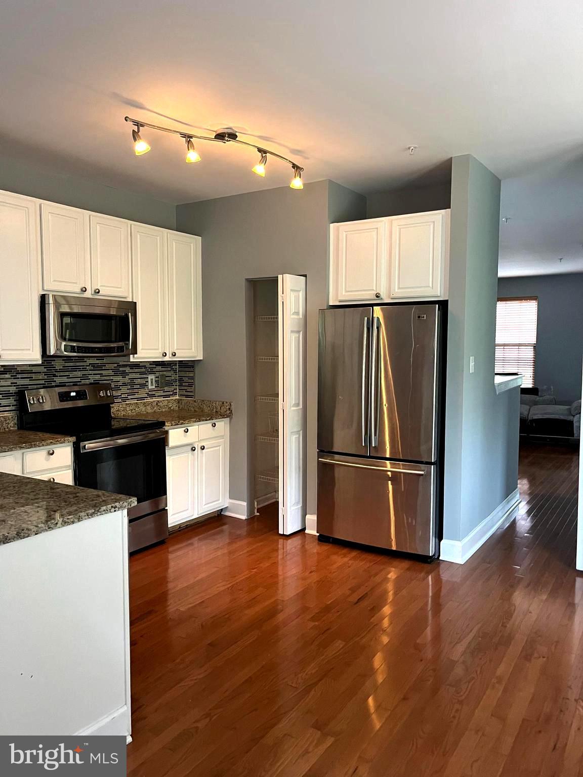 OWINGS MILLS - Residential